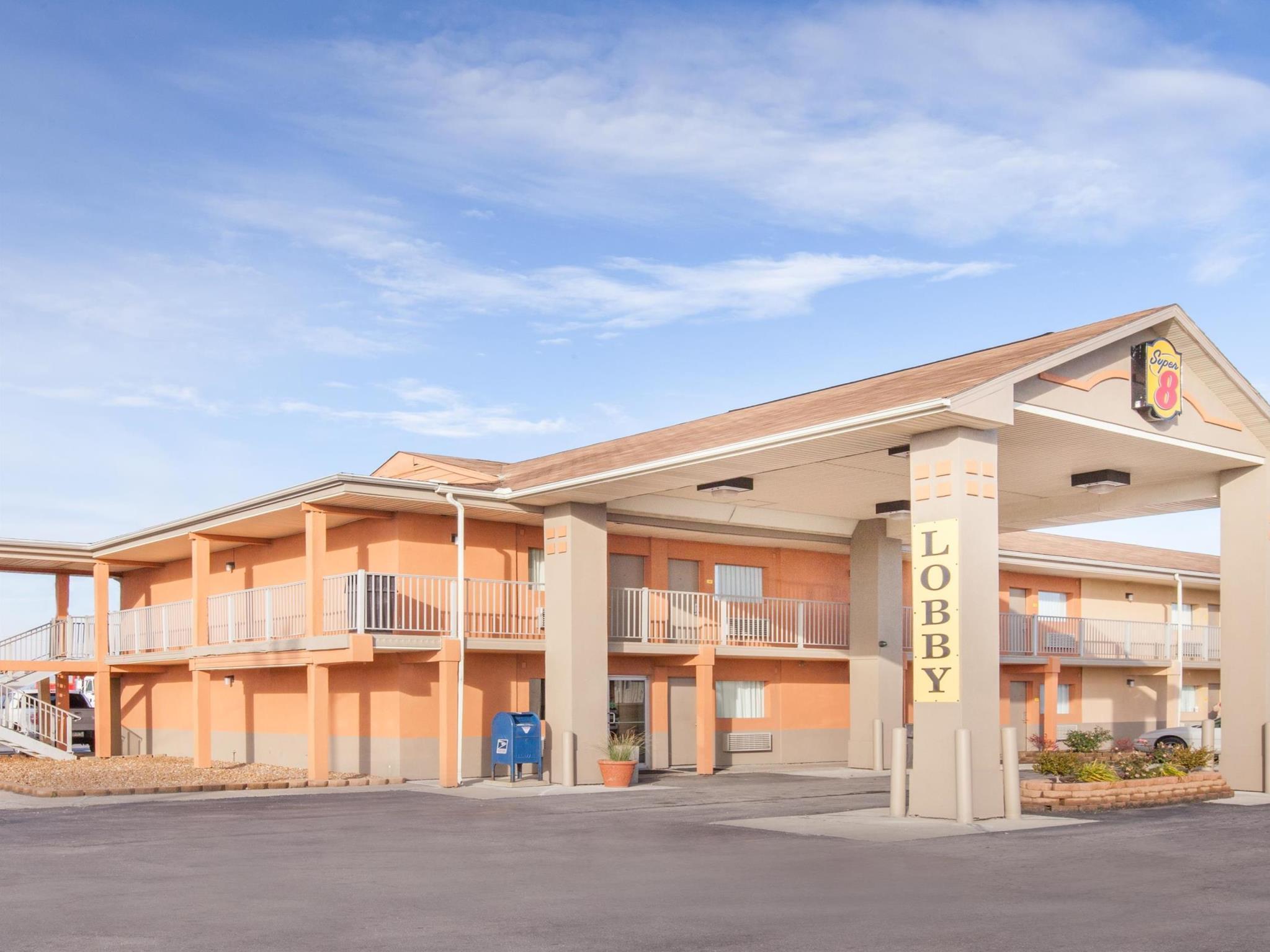 Super 8 By Wyndham Millbury/Toledo Hotel Exterior foto