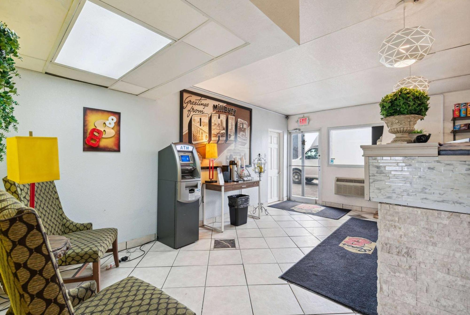 Super 8 By Wyndham Millbury/Toledo Hotel Exterior foto