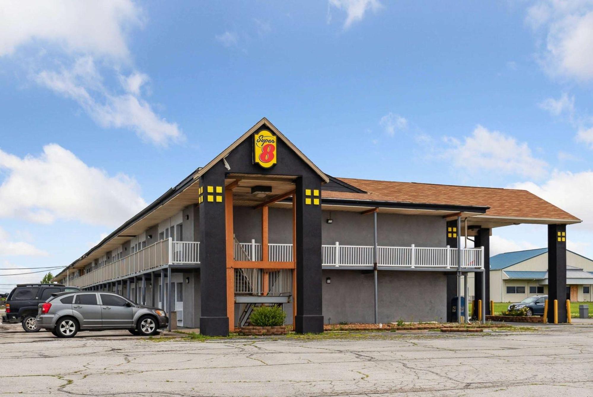 Super 8 By Wyndham Millbury/Toledo Hotel Exterior foto