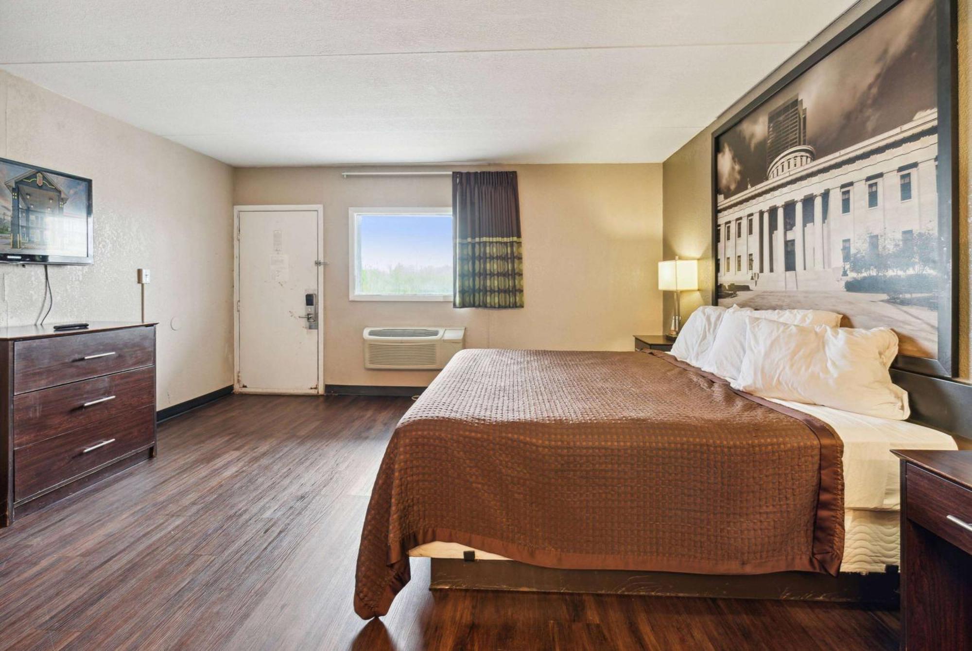 Super 8 By Wyndham Millbury/Toledo Hotel Exterior foto