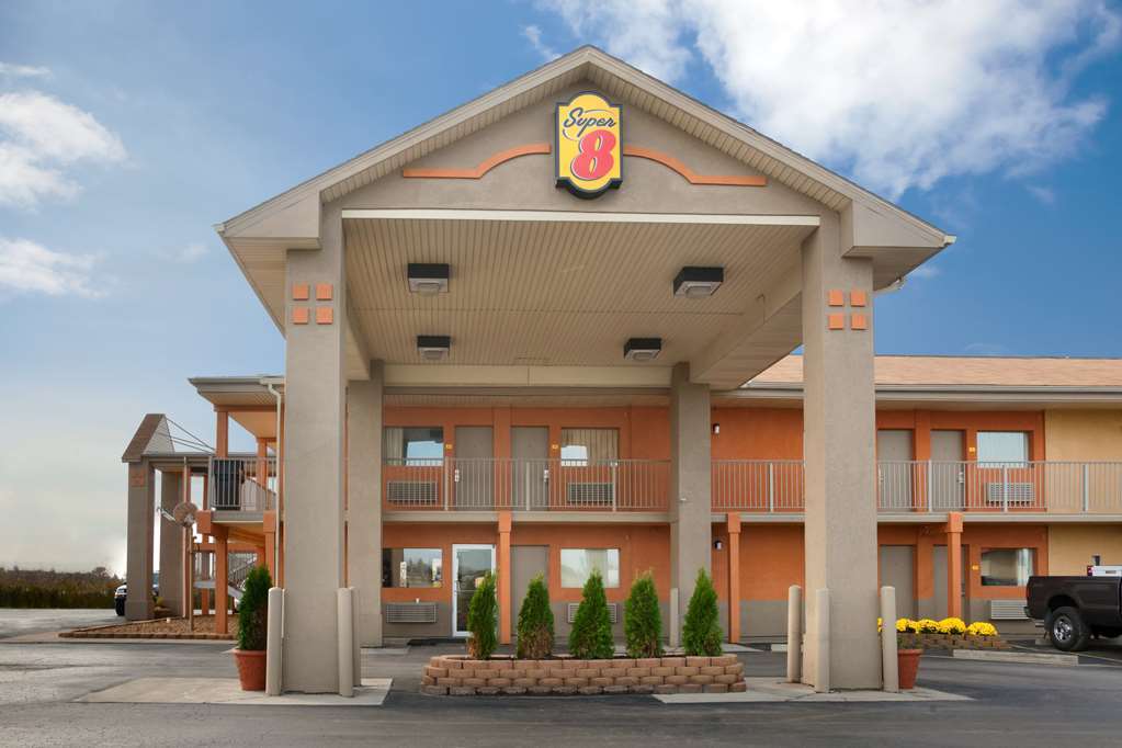 Super 8 By Wyndham Millbury/Toledo Hotel Exterior foto